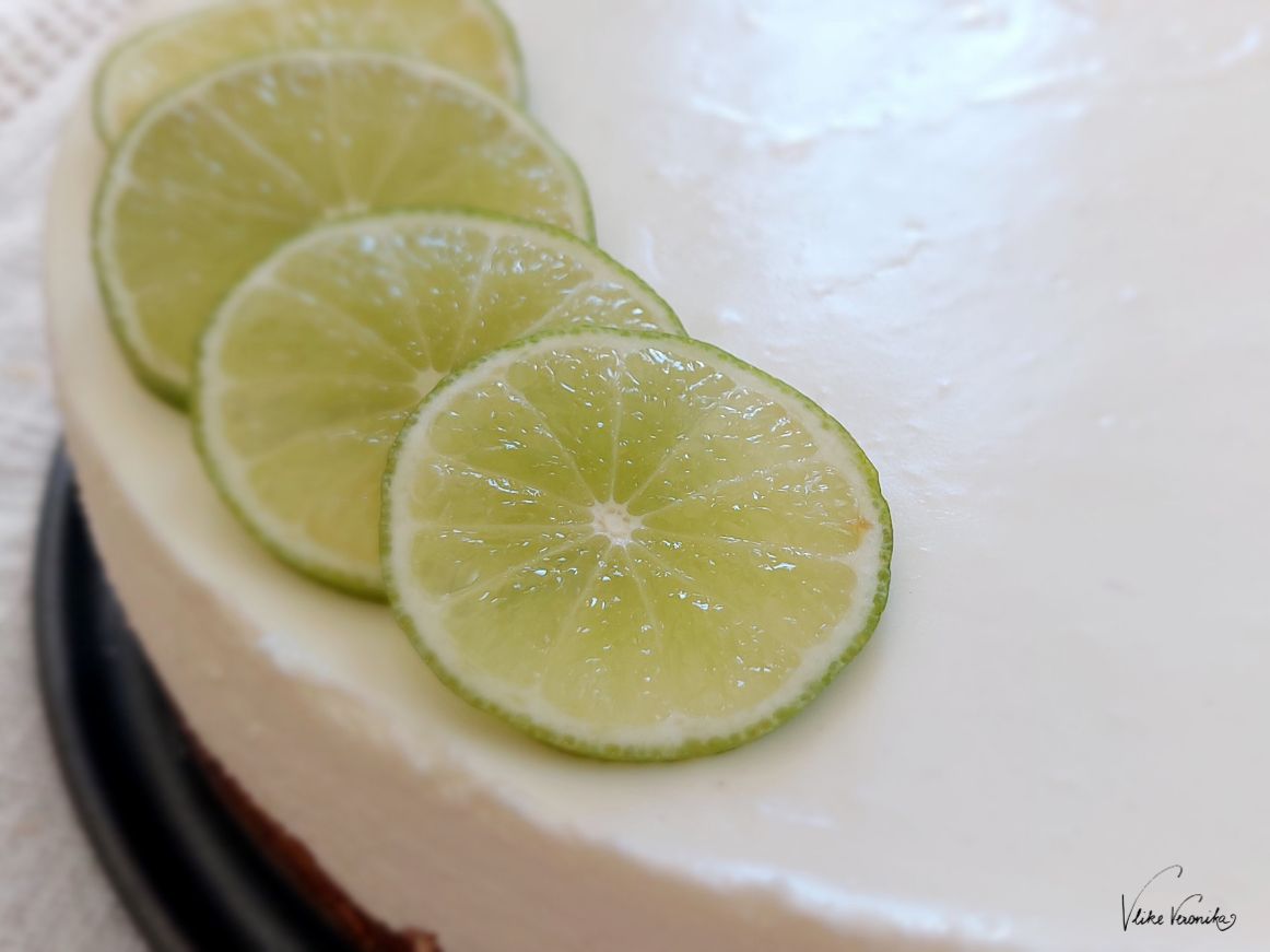 Der köstliche no-bake Cheesecake mit Limettengeschmack ist eine herrliche Erfrischung im Sommer.